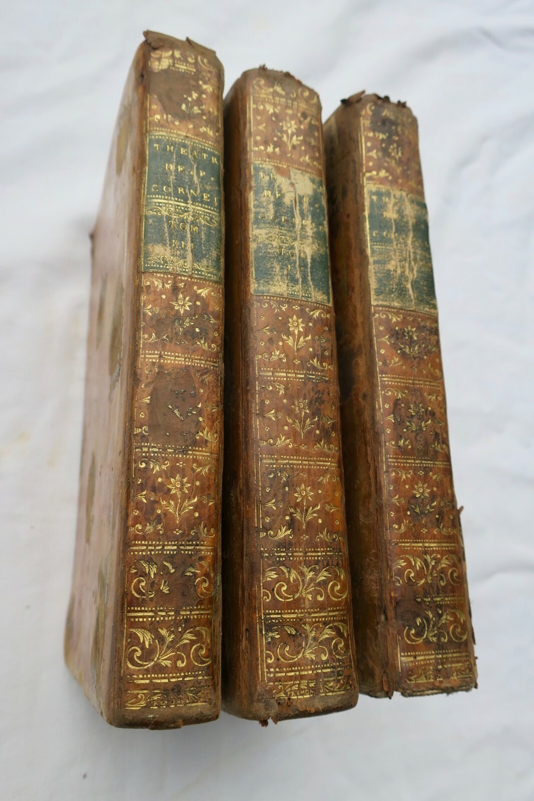Theater von P. CORNEILLE<span class="lla-card-orig-wrap"><span class="lla-card-orig">❦ CORNEILLE THÈATRE DE P. CORNEILLE 1776</span></span> - La Librairie Antique