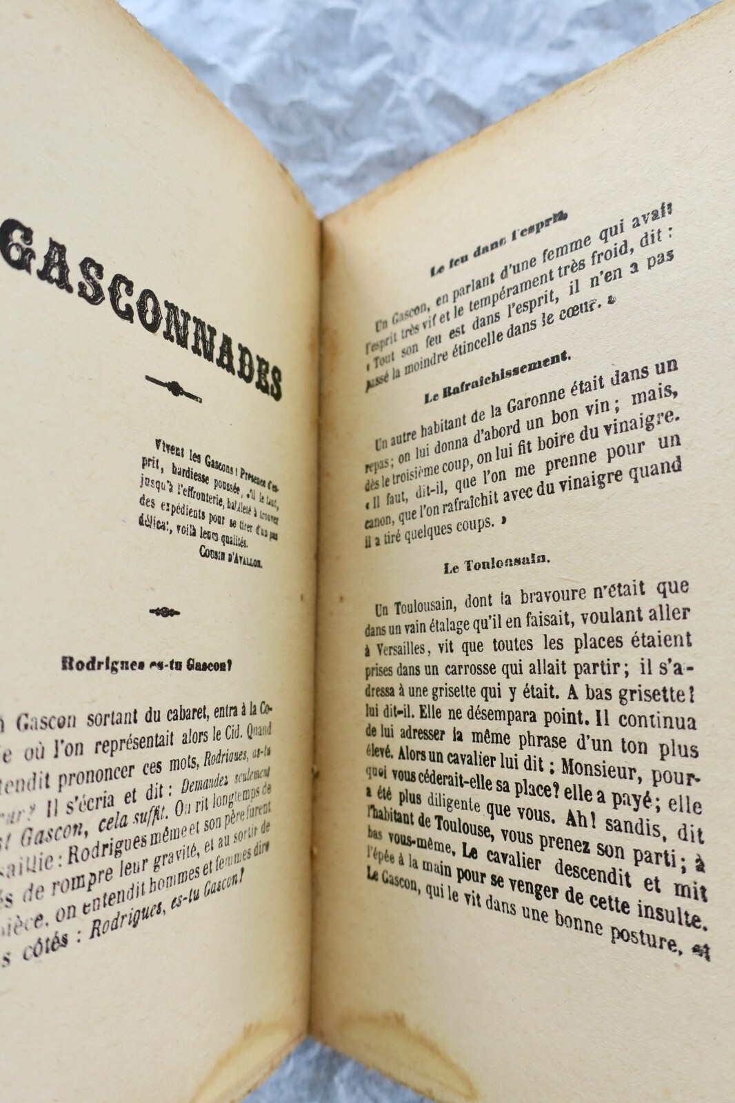 Devinettes et calembours, facétie, gasconnades, anecdotes, bêtises, naïvetés… - La Librairie Antique