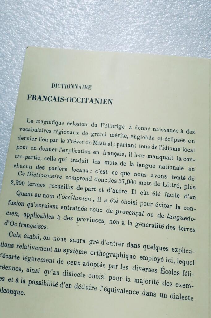 Dictionnaire Francais-occitanien donnant L&rsquo;equivalent des Mots Francais