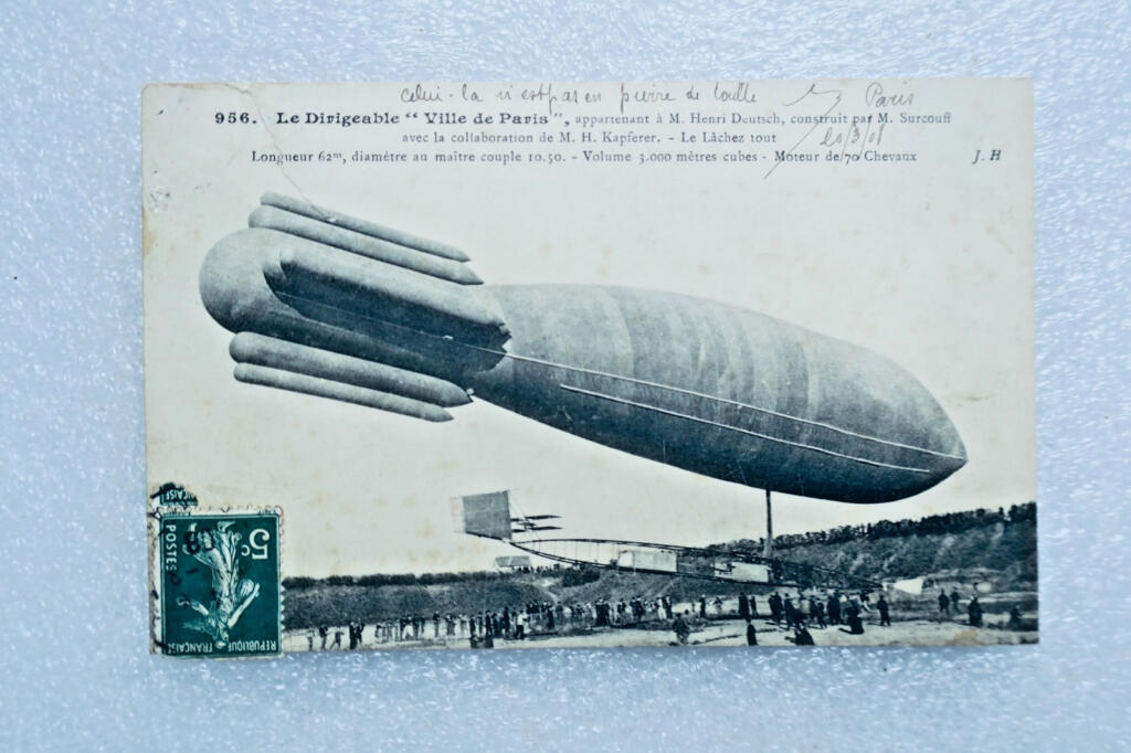 Luftschiff Stadt Paris - Historischer Zeitungsausschnitt