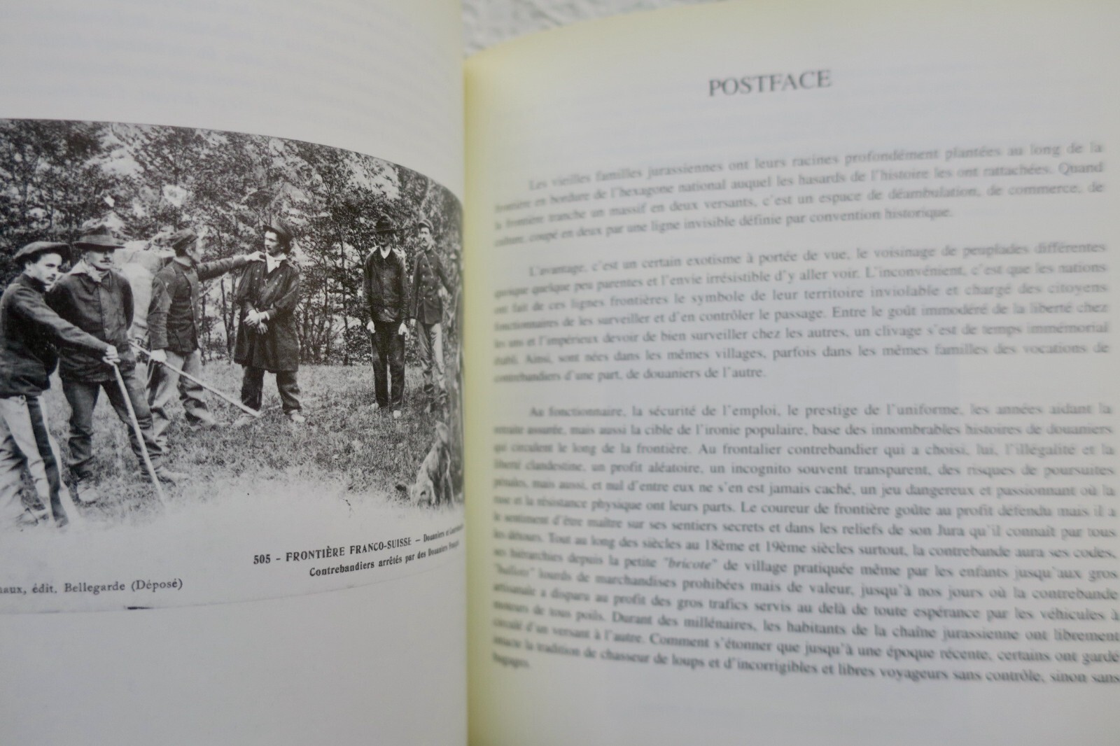 海关与走私<span class="lla-card-orig-wrap"><span class="lla-card-orig">❦ Douane et contrebande 1992</span></span> - La Librairie Antique