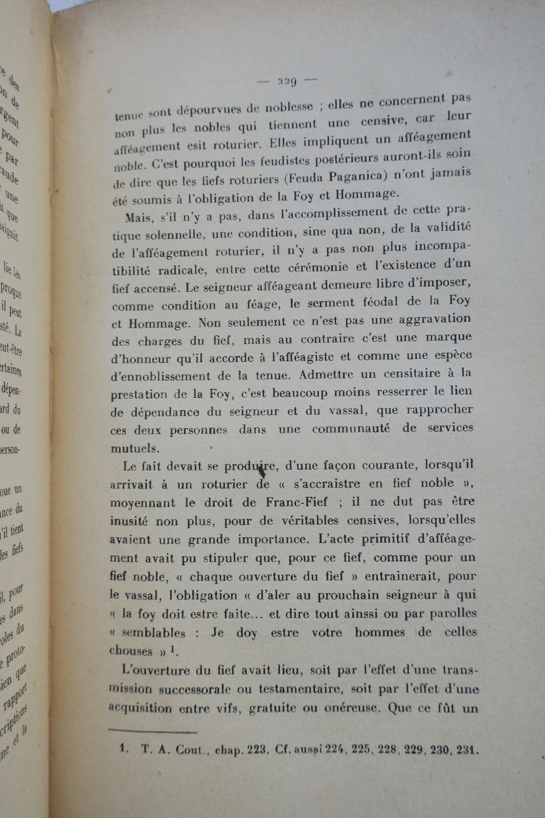 Studie über das bretonische mittelalterliche Recht<span class="lla-card-orig-wrap"><span class="lla-card-orig">❦ Droit STROWSKI La Censive et le fief roturier en Bretagne</span></span> - La Librairie Antique