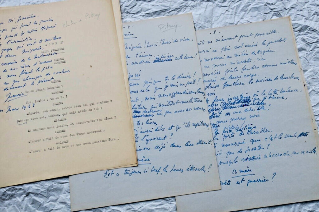 Autograph manuscript pages from Mégarée