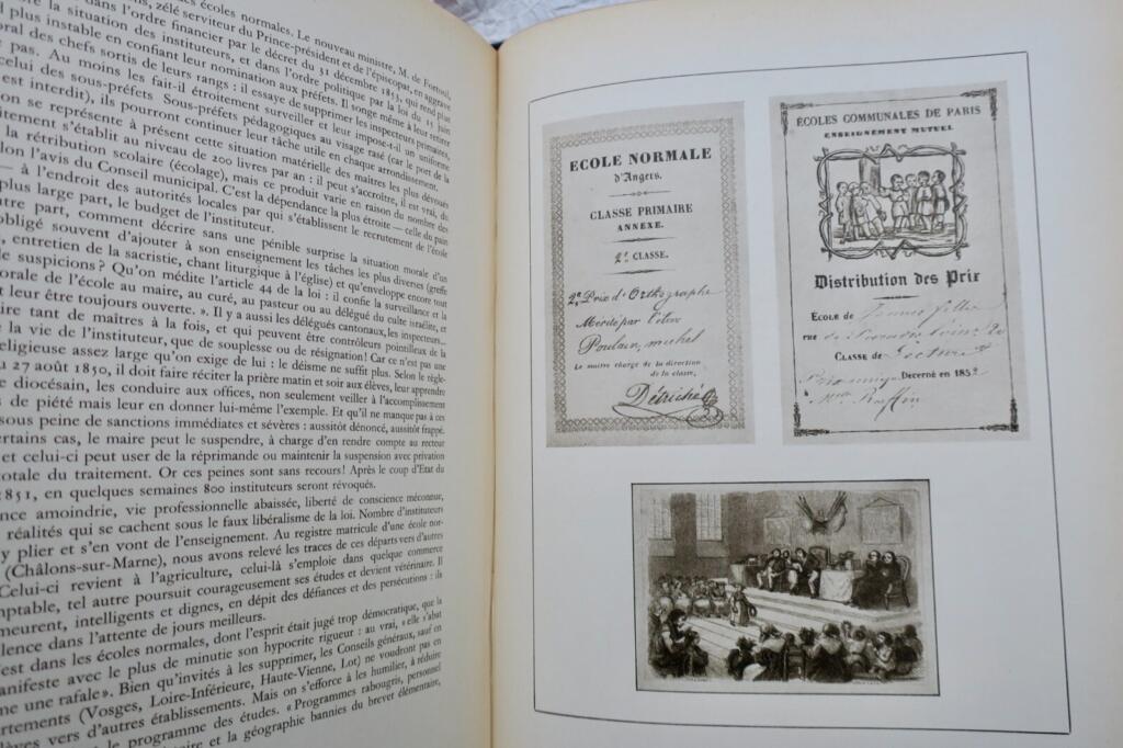 Origins and struggles of primary education in France