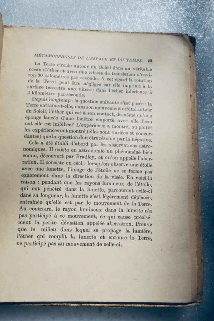 EINSTEIN ET L&rsquo;UNIVERS – UNE LUEUR DANS LE MYSTERE DES CHOSES