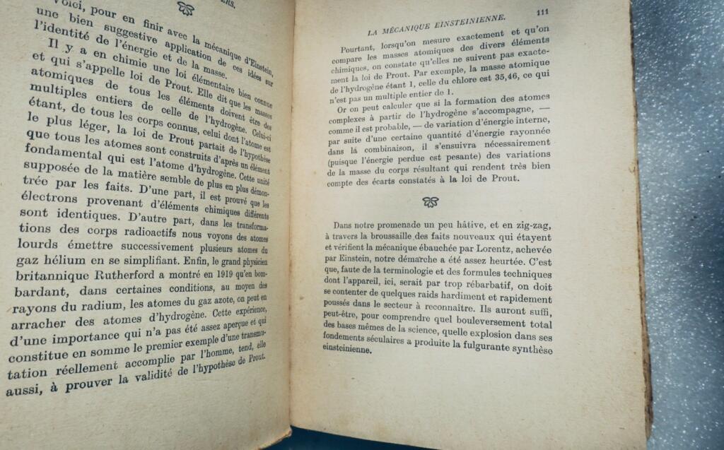 EINSTEIN ET L&rsquo;UNIVERS – UNE LUEUR DANS LE MYSTERE DES CHOSES