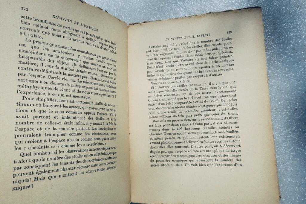 EINSTEIN ET L&rsquo;UNIVERS – UNE LUEUR DANS LE MYSTERE DES CHOSES
