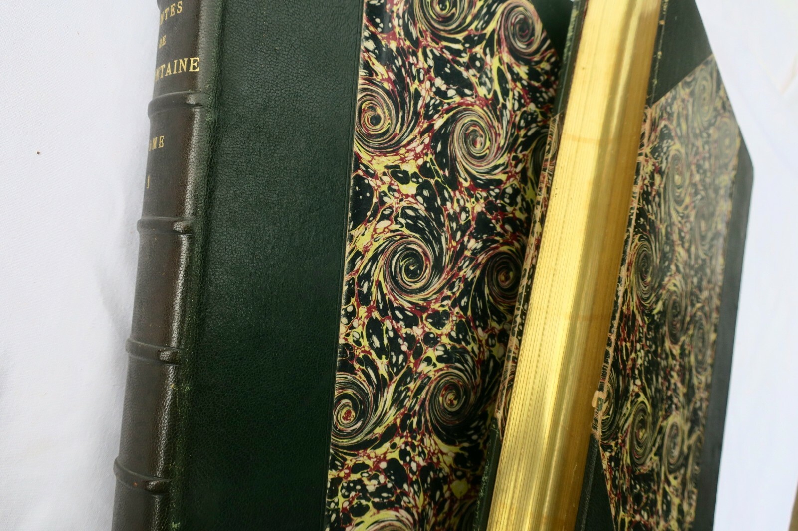 La Fontaine's Erotic Tales with Fragonard Illustrations<span class="lla-card-orig-wrap"><span class="lla-card-orig">❦ érotique CONTES DE LA FONTAINE illustrations de Fragonard</span></span> - La Librairie Antique