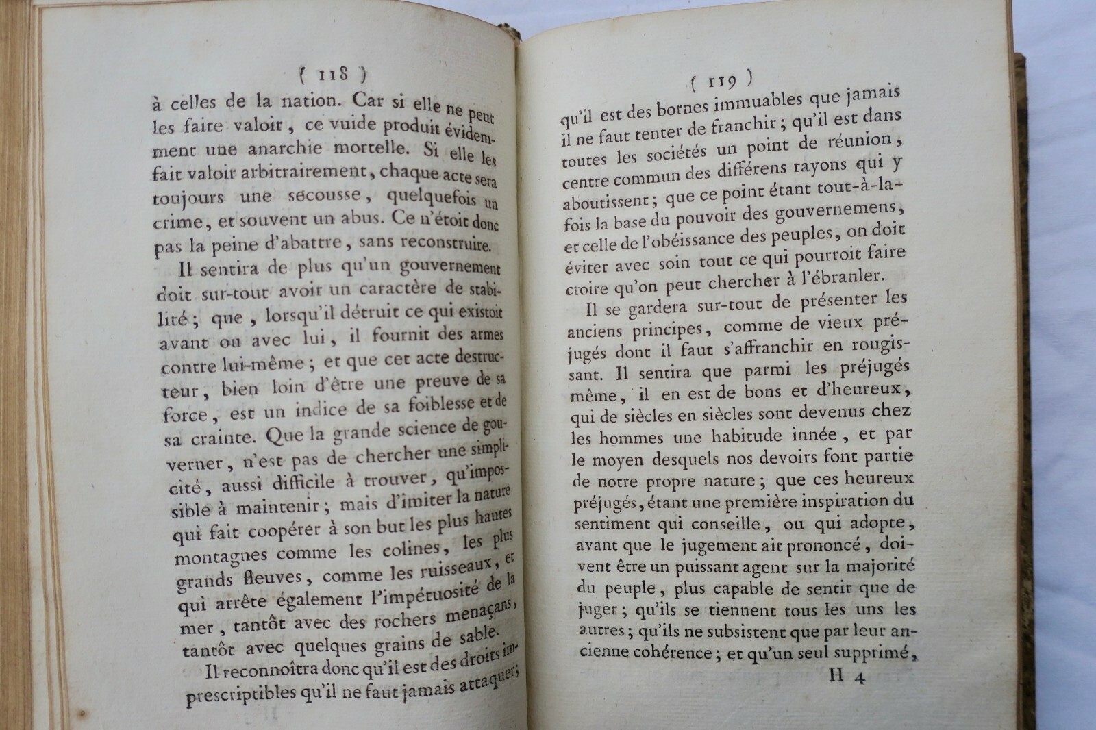 Political and moral letters on the study of history<span class="lla-card-orig-wrap"><span class="lla-card-orig">❦ ESPRIT DE L’HISTOIRE OU LETTRES POLITIQUES ET MORALES 1802</span></span> - La Librairie Antique