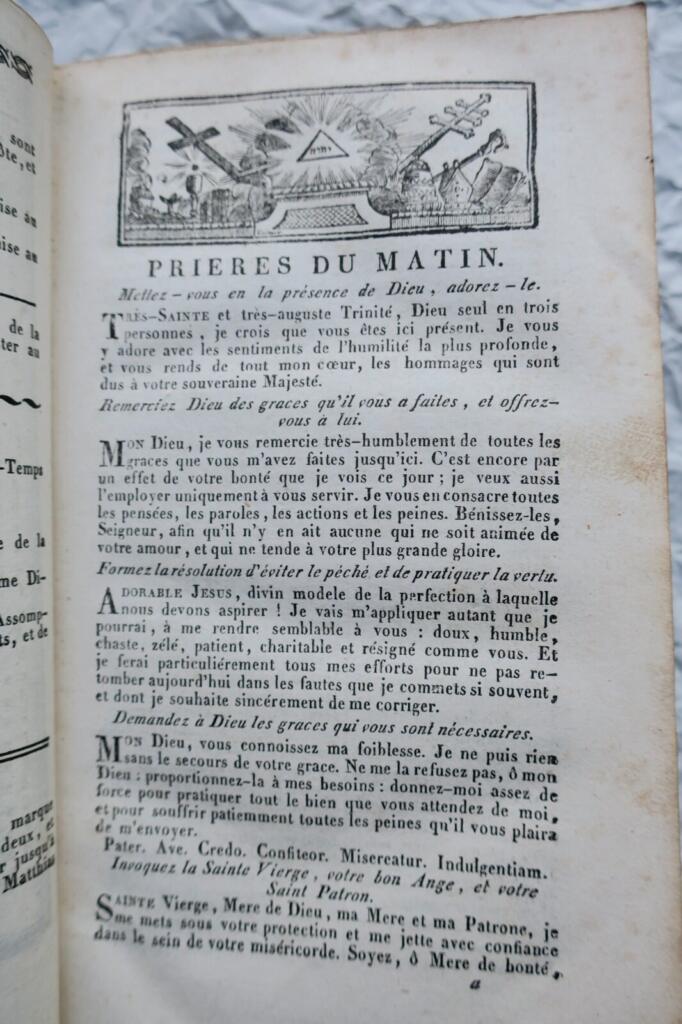 Umfassendes Kirchenbuch