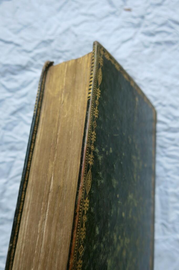 Umfassendes Kirchenbuch