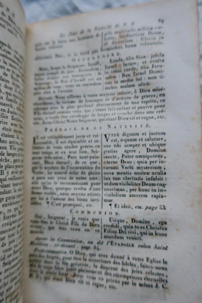 Umfassendes Kirchenbuch