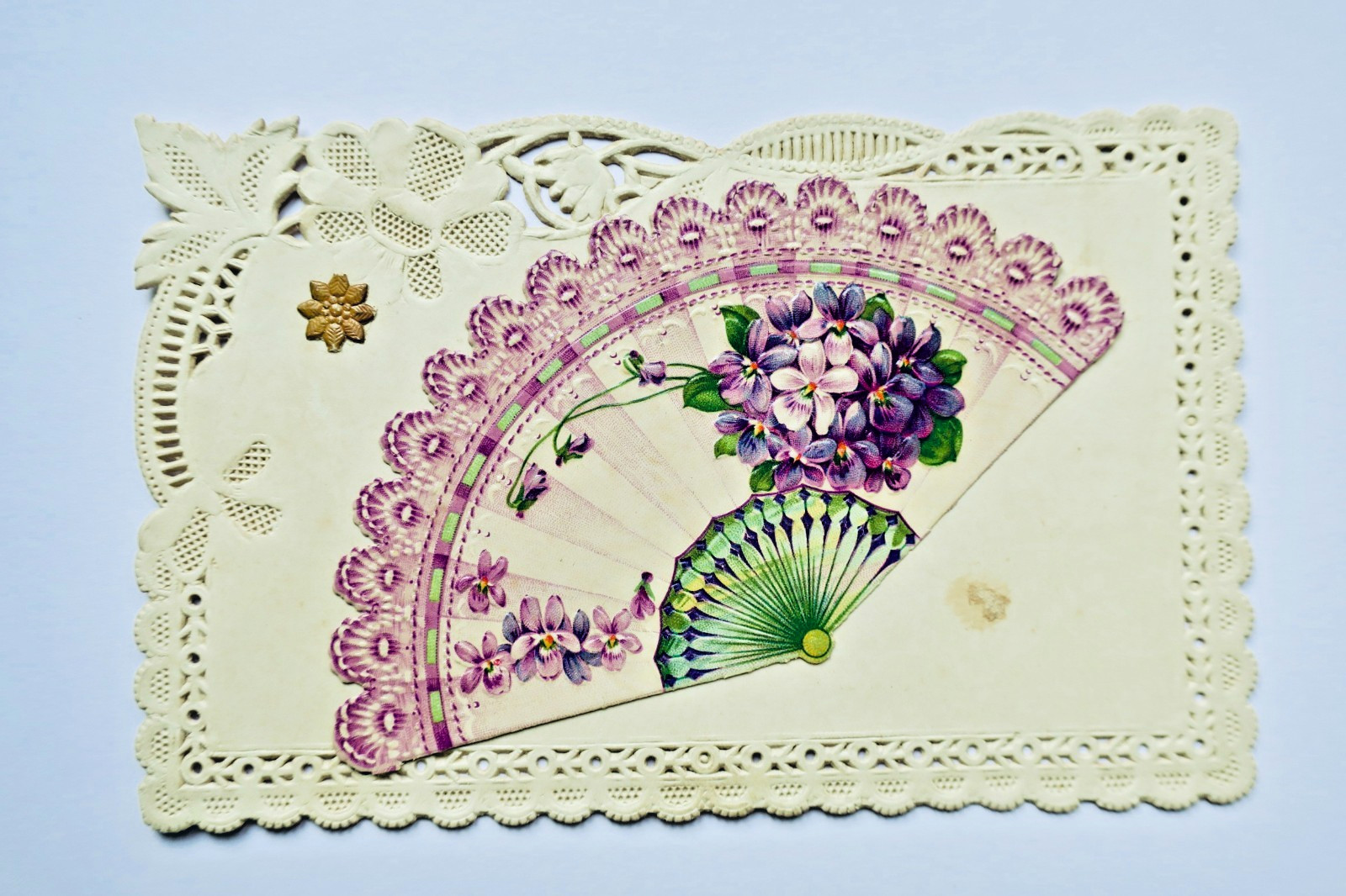 éventail carte aux bords ajourés – Image 3