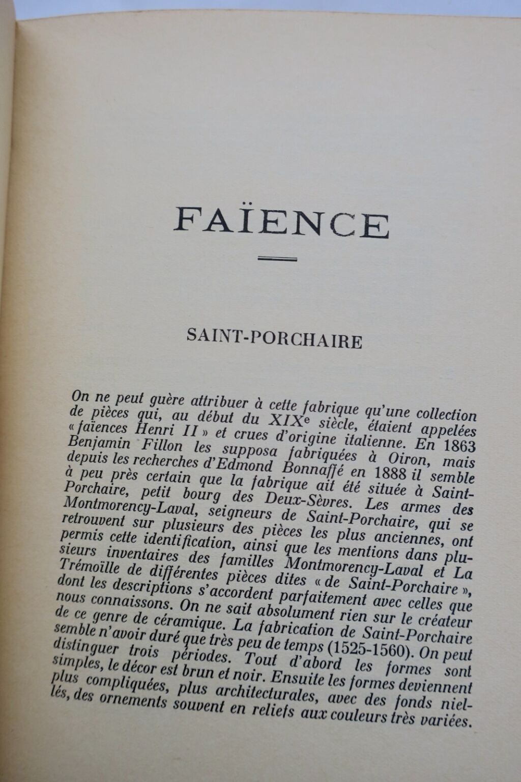 faïence française de 1525 à 1820 Pavillon de Marsan 1932