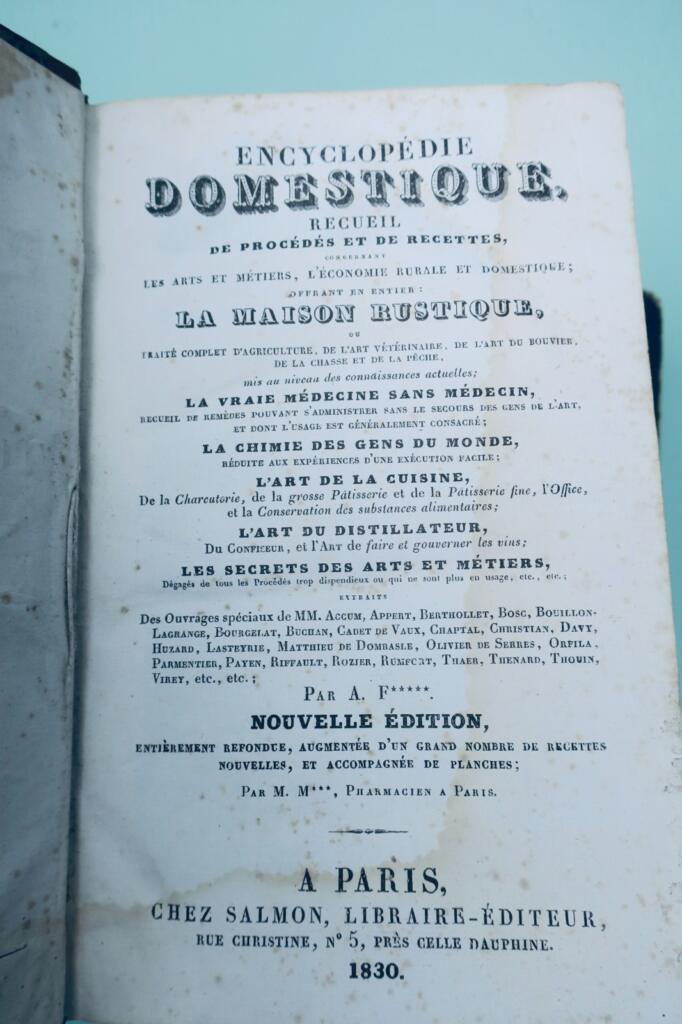 Comprehensive domestic encyclopedia