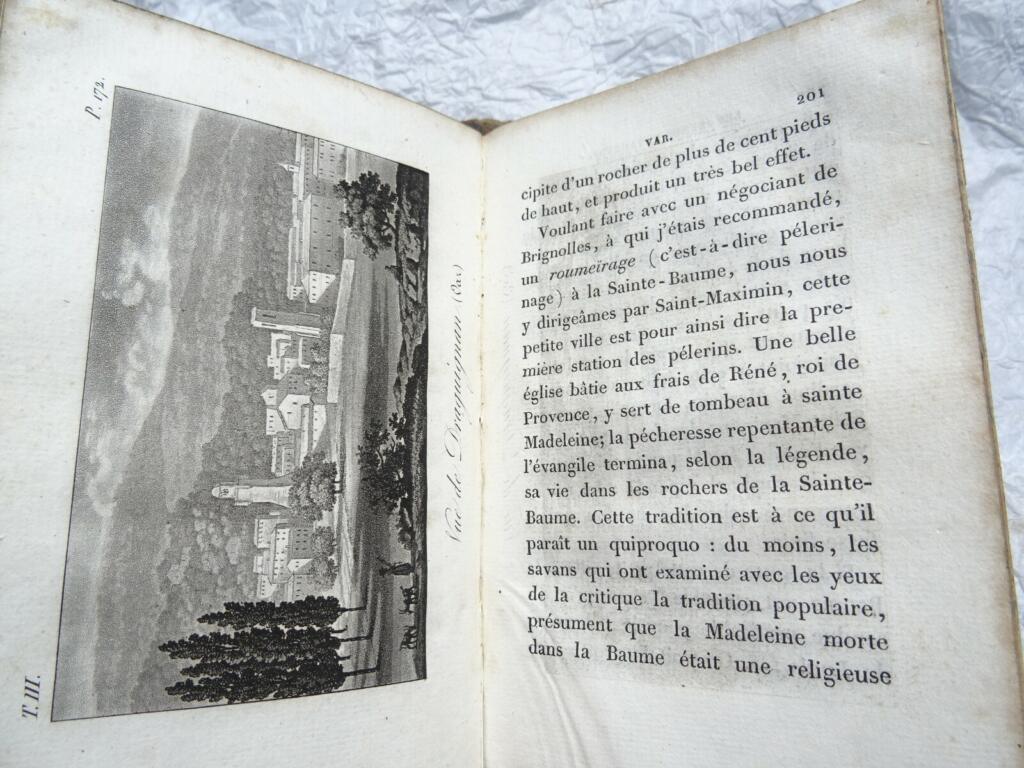Regionale Essays über französische Départements mit historischen und wirtschaftlichen Analysen