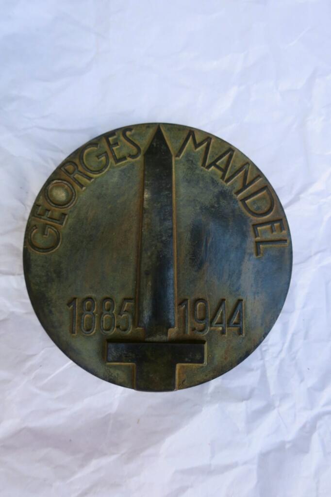Bronzeskulptur von François Cogné