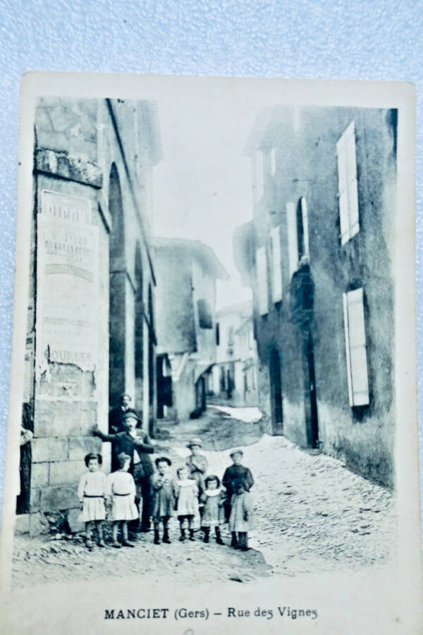Gers MANCIET (Gers) : Rue des VIGNES