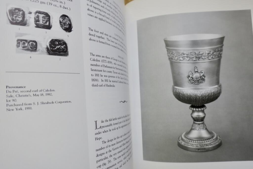 Ein akademischer Führer zu Gold- und Silberartefakten