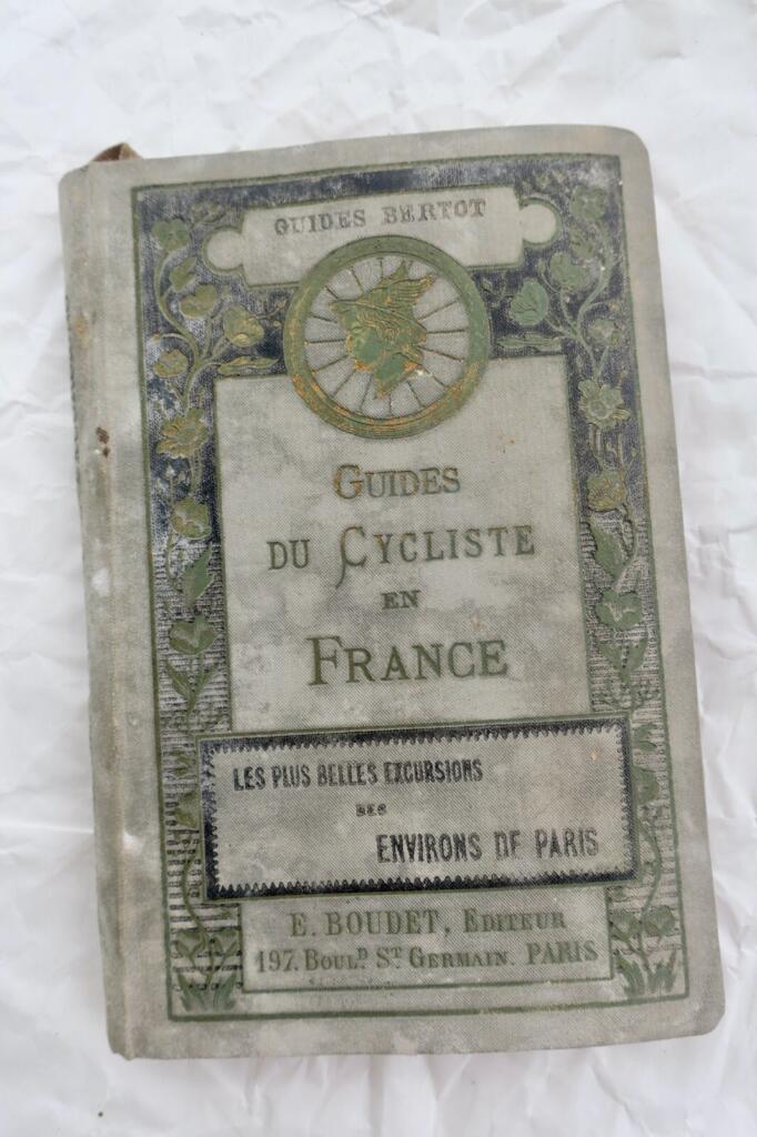 Cyclist's Guide to France and Paris Surroundings