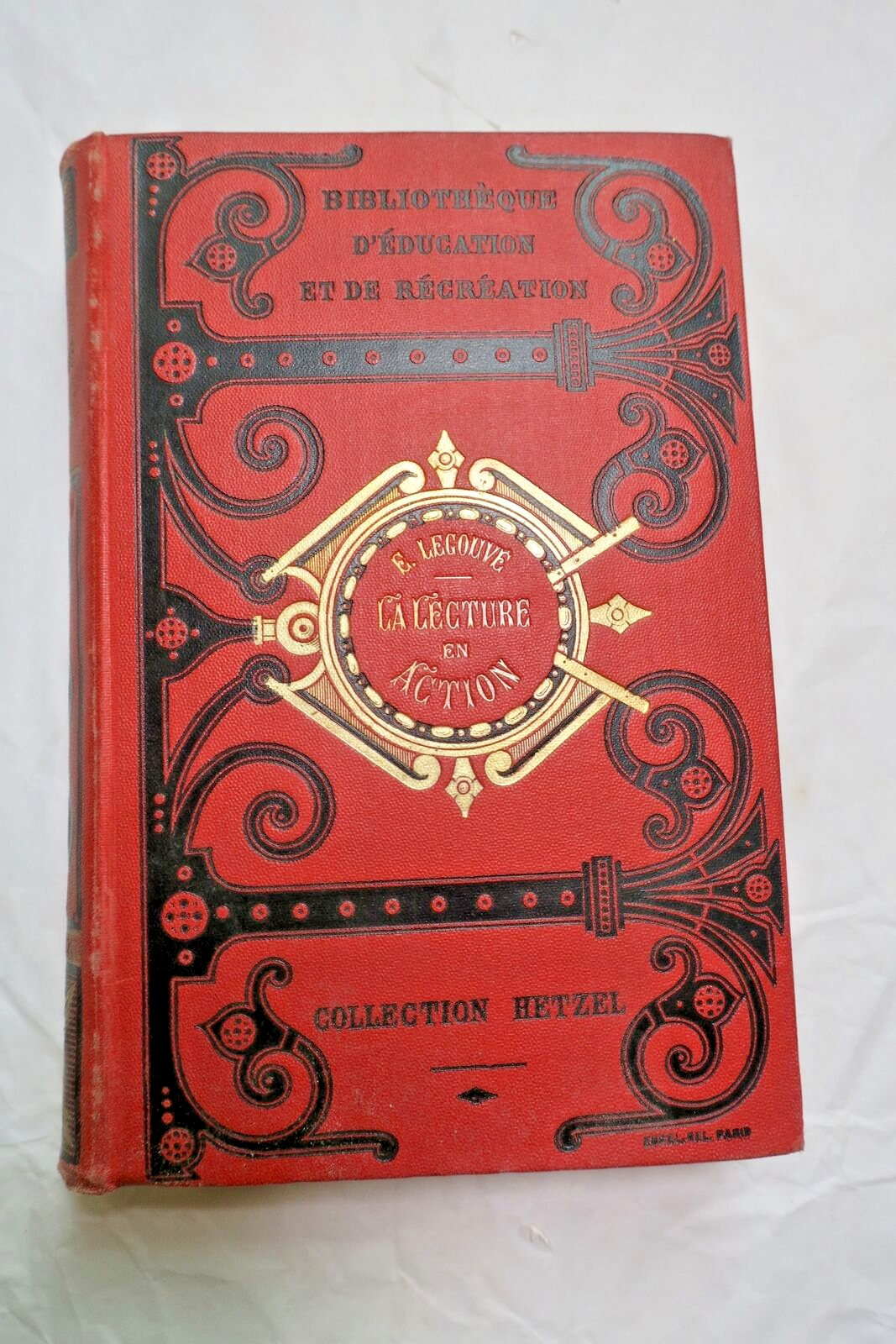 Familienlesen und seine Kunst<span class="lla-card-orig-wrap"><span class="lla-card-orig">❦ Hetzel LEGOUVE La Lecture en Famille. La lecture en action – L’art de la lecture</span></span> - La Librairie Antique