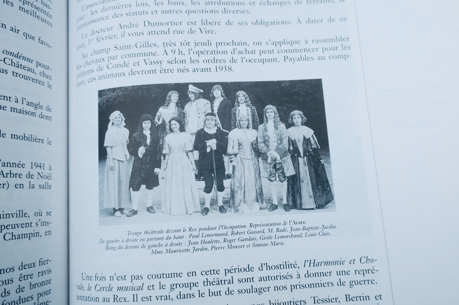 孔德-诺瓦罗的历史：揭示的花园<span class="lla-card-orig-wrap"><span class="lla-card-orig">❦ Histoire de Condé-sur-Noireau. Jardins ouverts – Jardins secrets</span></span> - La Librairie Antique