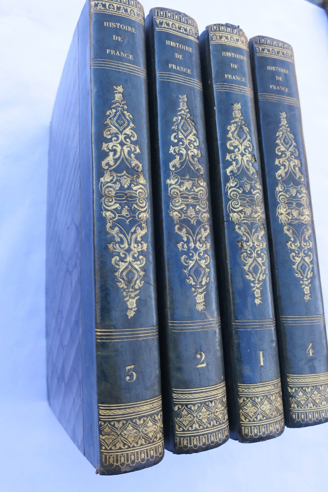 Geschichte Frankreichs von den Anfängen<span class="lla-card-orig-wrap"><span class="lla-card-orig">❦ Histoire FRANCE depuis les temps les plus reculés jusqu’à la mort de Louis XVI</span></span> - La Librairie Antique