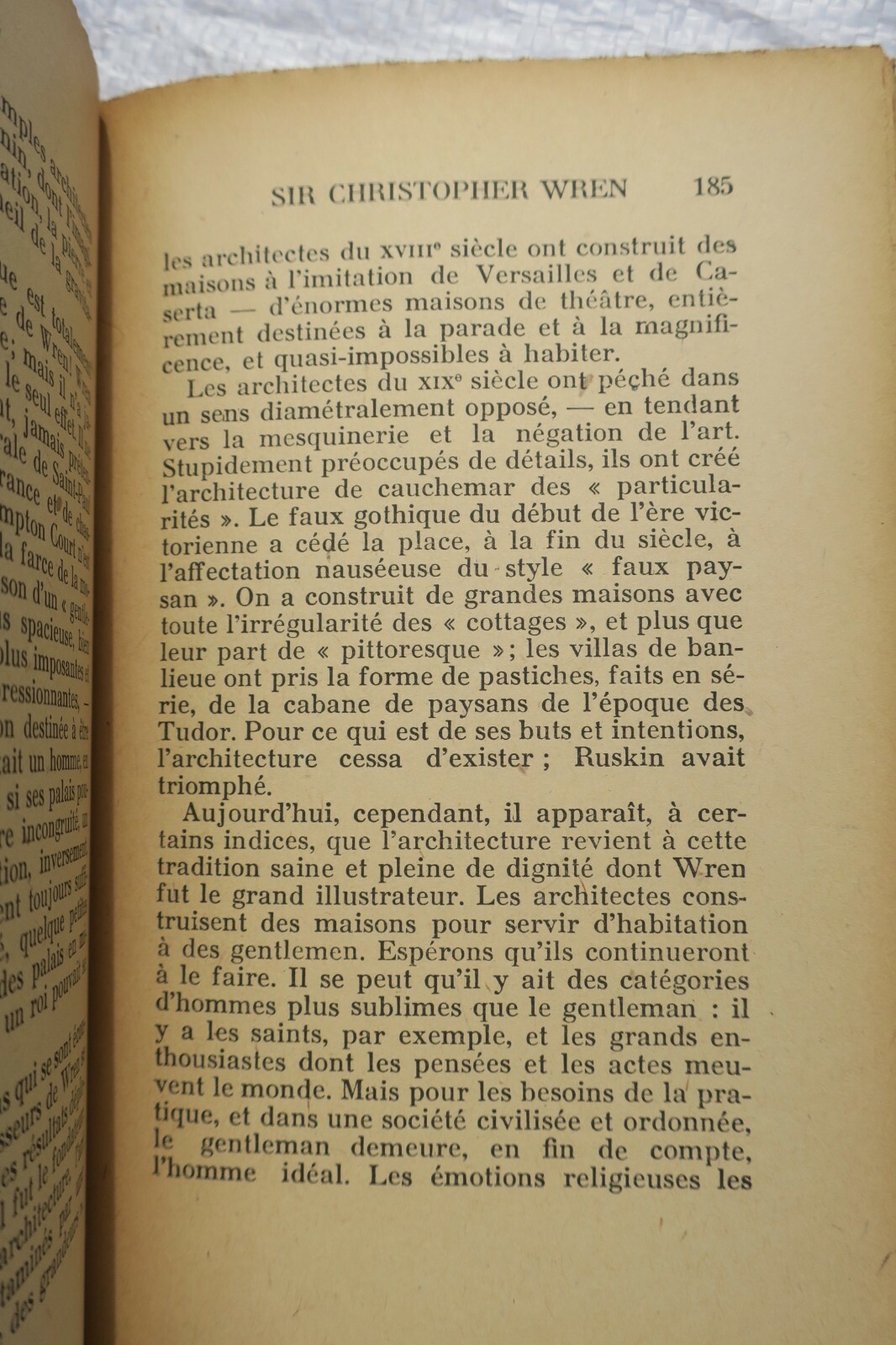 Insights on Society<span class="lla-card-orig-wrap"><span class="lla-card-orig">❦ Huxley Aldous En marge 1945</span></span> - La Librairie Antique