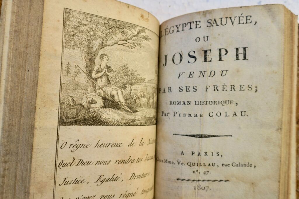 Historischer Roman und Manuskript