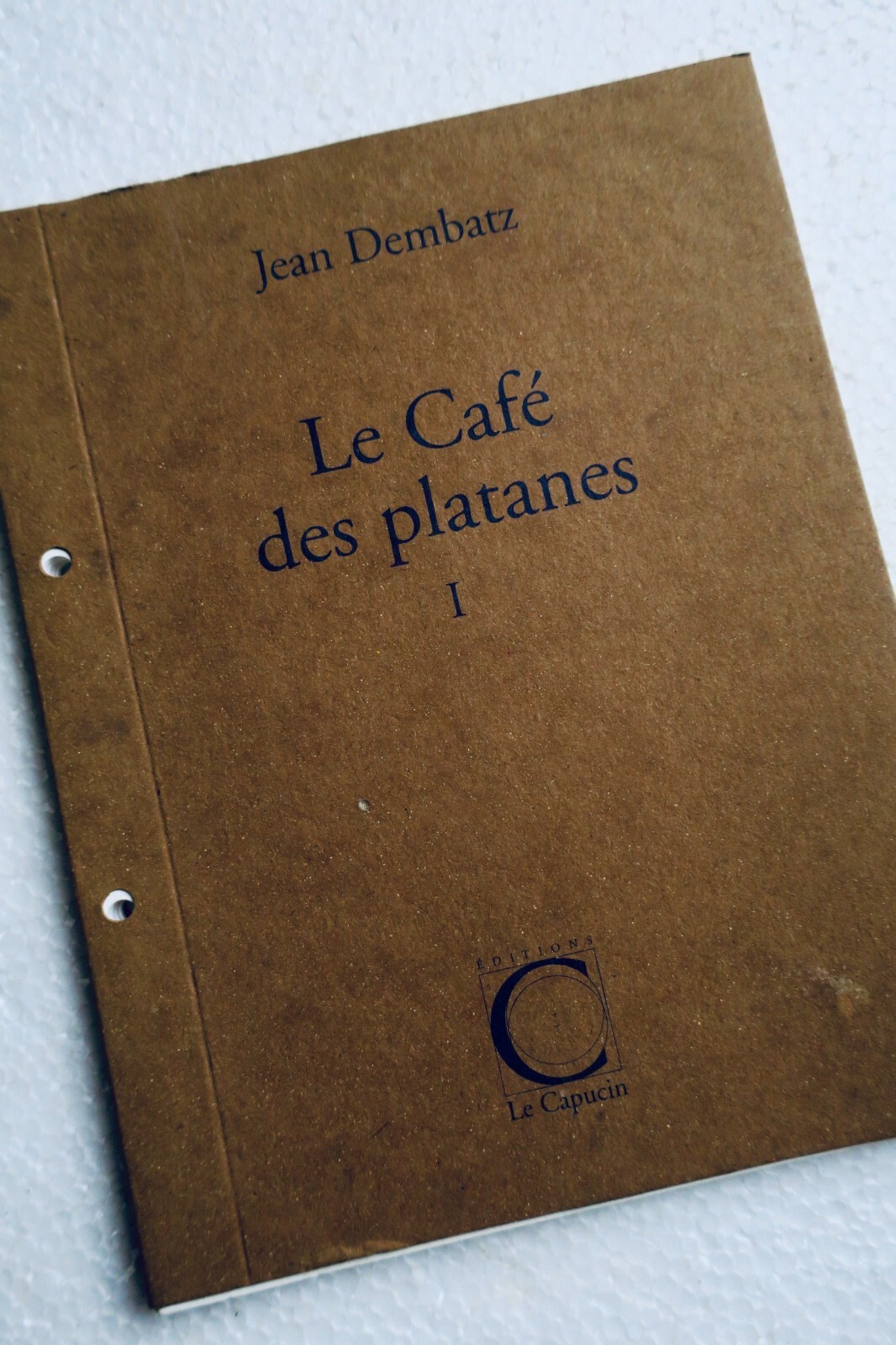 Café des Platanes von Jean Dembatz<span class="lla-card-orig-wrap"><span class="lla-card-orig">❦ Jean Dembatz Le Café des platanes</span></span> - La Librairie Antique