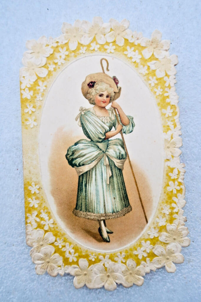 jeune fille IMAGE Gauffré Embossed 100 x 165 mm.