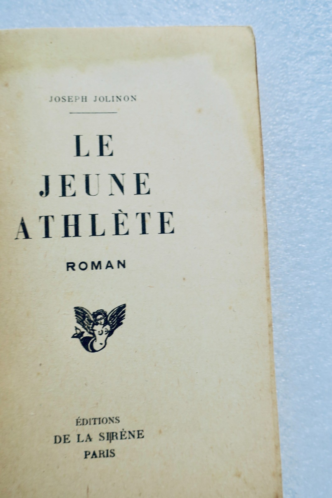 青年アスリート<span class="lla-card-orig-wrap"><span class="lla-card-orig">❦ JOLINON LE JEUNE ATHLETE 1922</span></span> - La Librairie Antique