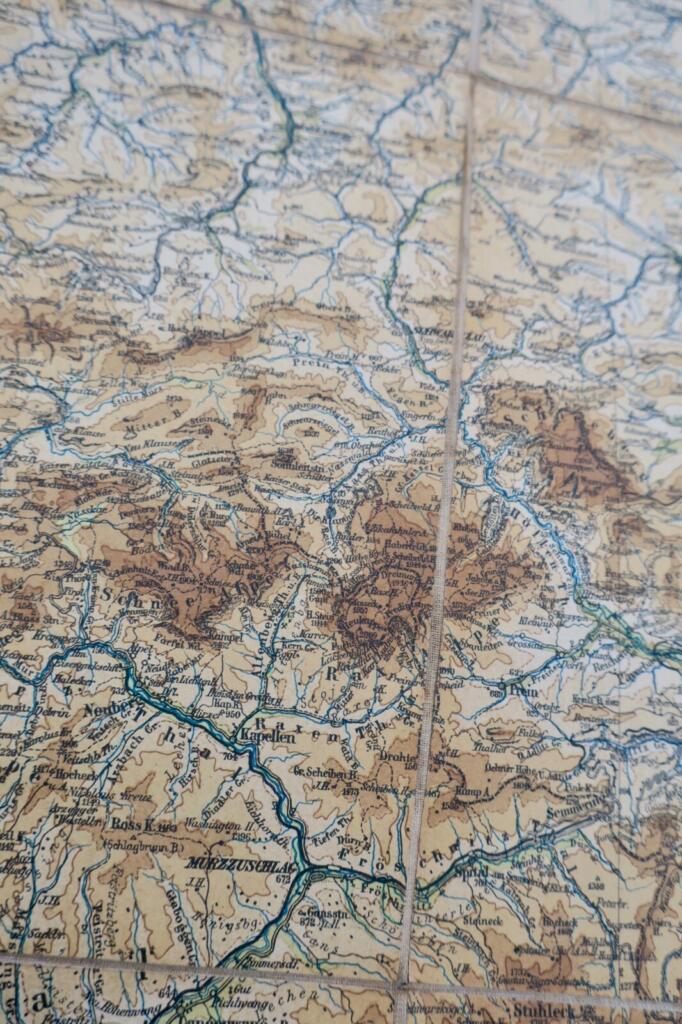 Karte der Alpen und des Wiener Waldes