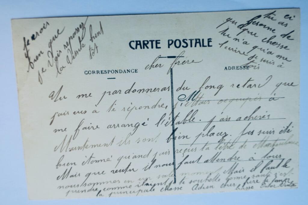 Le Brouilh rue vieille et tour 32 GERS