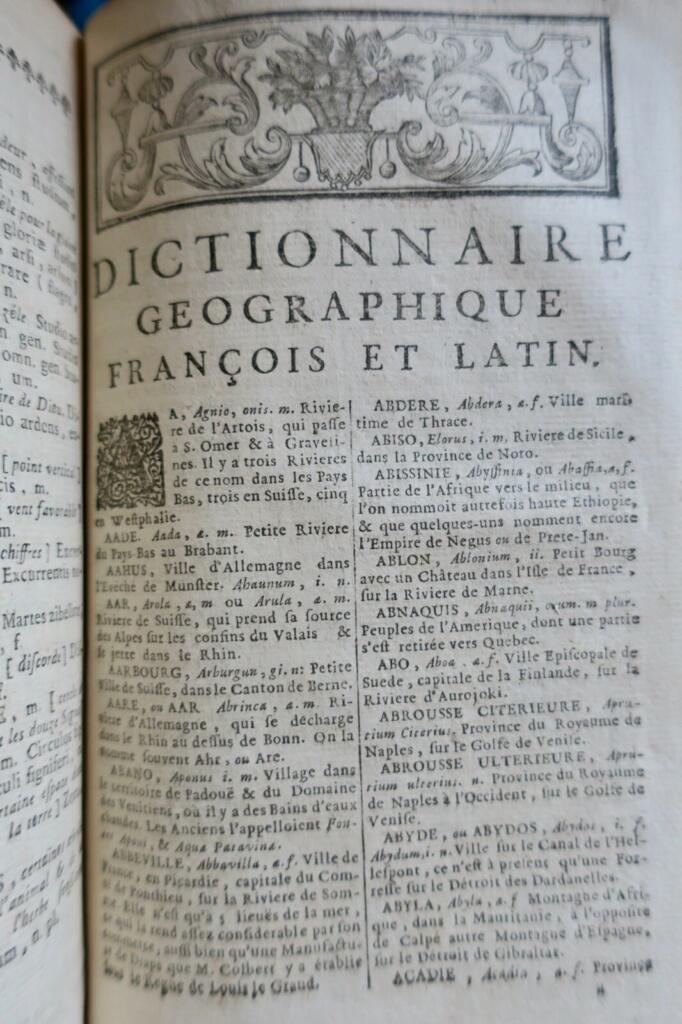 Royal Dictionary - French-Latin Reference