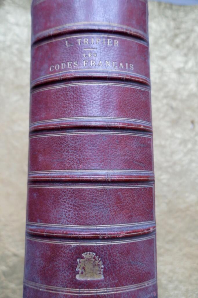 French Legal Codes with Official Texts