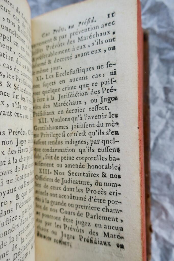 Royal ordinances on donations and wills