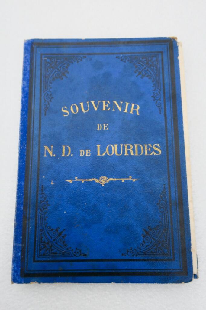 Lourdes souvenirs de N. D. de Lourdes lithographies