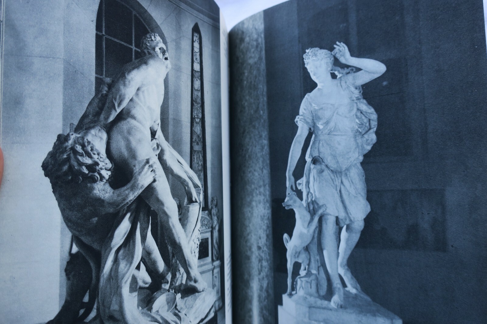 Louvre au Louvre la nuit 1952 – Image 2