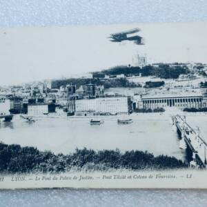 Lyon AVION pont du palais de justice