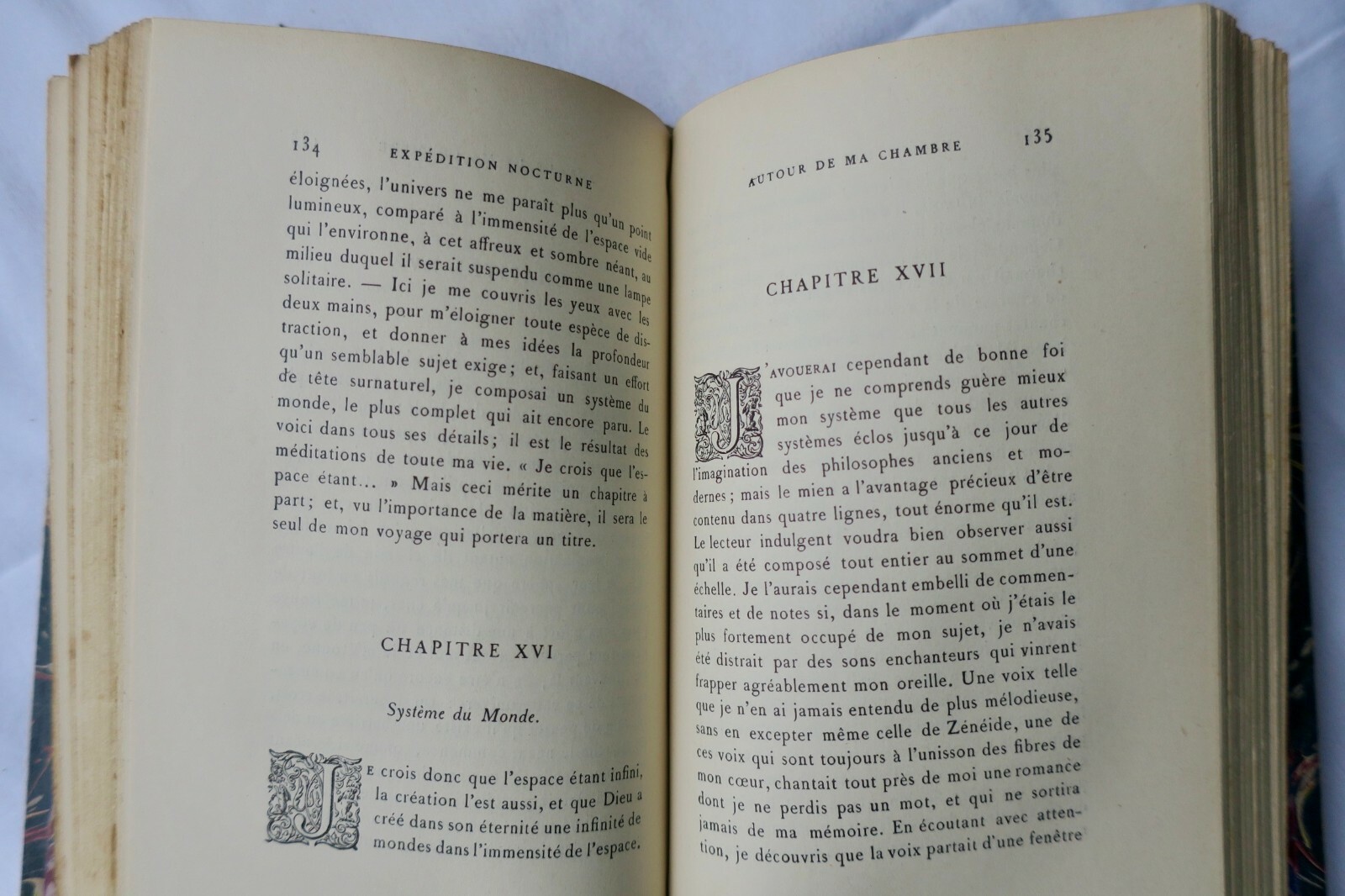 Reise um mein Zimmer und weitere Erzählungen<span class="lla-card-orig-wrap"><span class="lla-card-orig">❦ MAISTRE Voyage autour de ma chambre suivi de le lépreux de la cité d’Aoste…</span></span> - La Librairie Antique