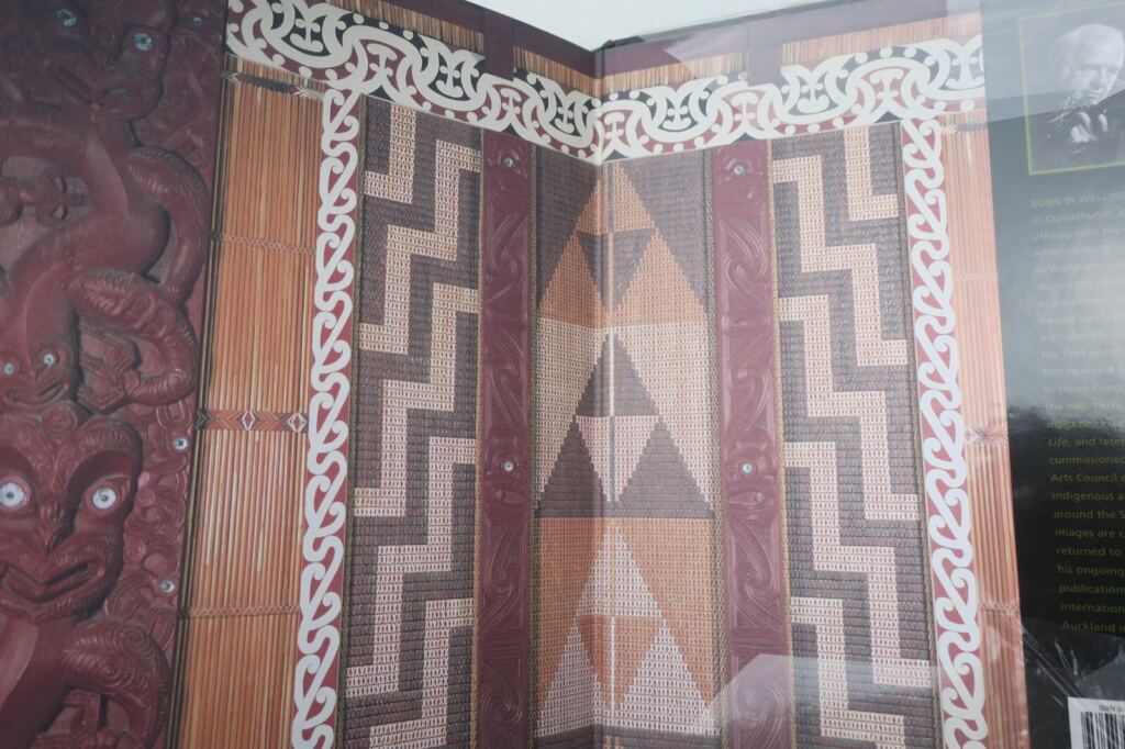 Entdeckung der Maori-Kunst durch Fotografie