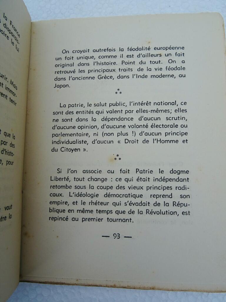 MAURRAS CHARLES SANS LA MURAILLE DES CYPRES