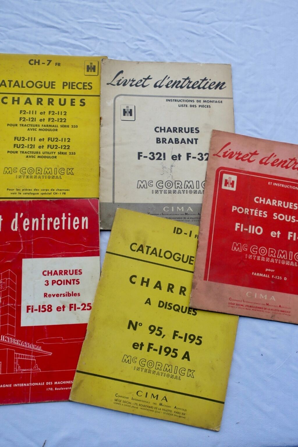 Mc Cormick CHARRUES livrets d’entretien & catalogues