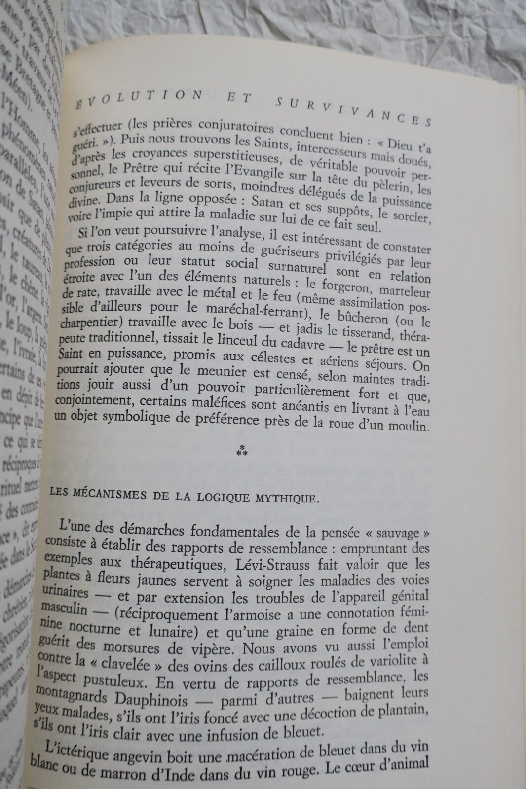 Traditional and modern folk medicine<span class="lla-card-orig-wrap"><span class="lla-card-orig">❦ Médecine populaire d’ hier et d’aujourd’ hui</span></span> - La Librairie Antique