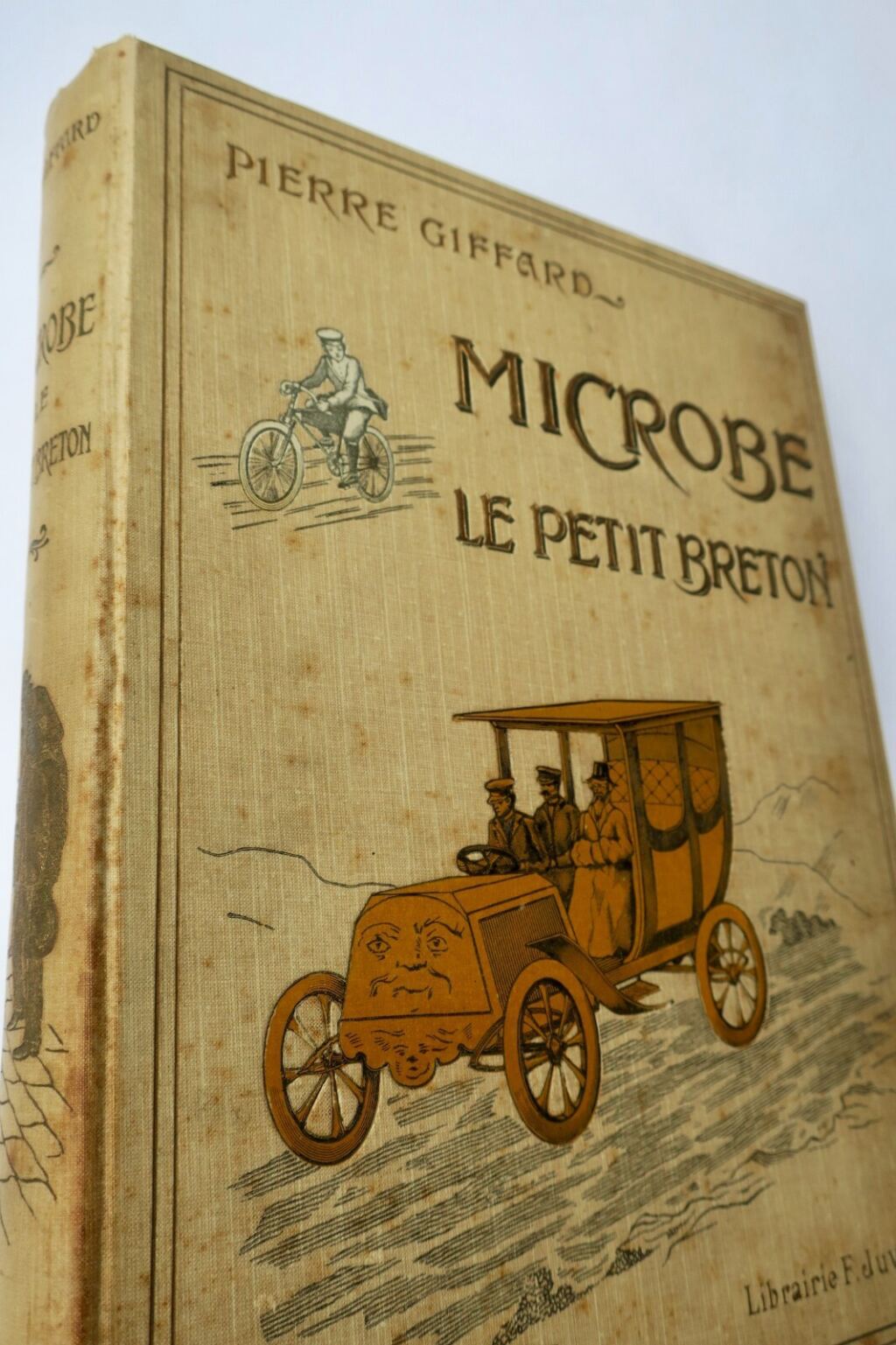 Microbe: A Young Breton's Adventures