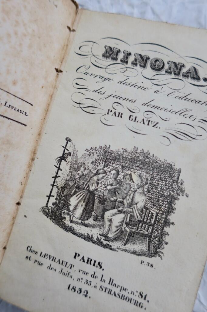 Minona ouvrage destine a l&rsquo;education des jeunes demoiselles 1832