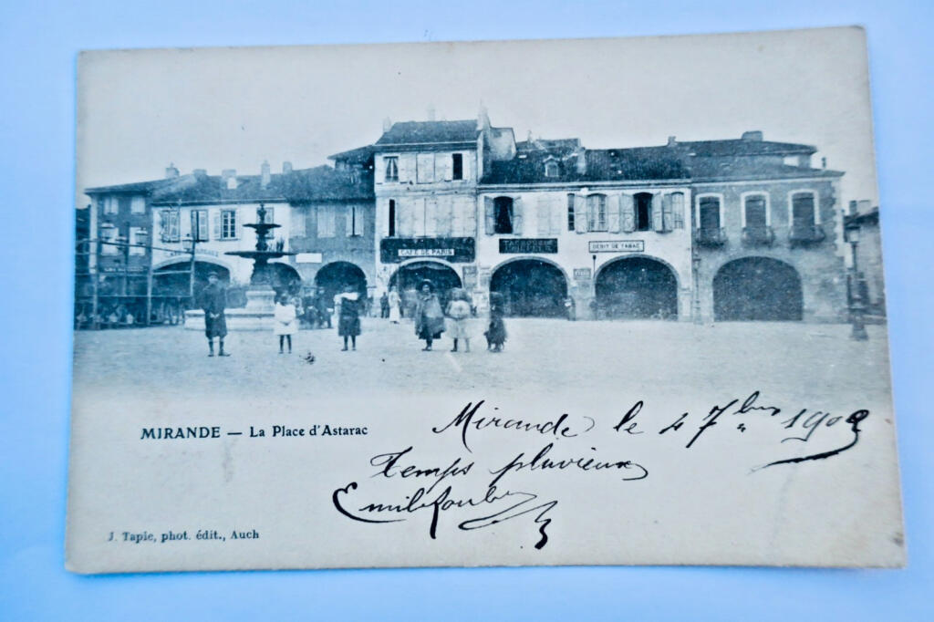 MIRANDE 32 la place d'Astarac 1902