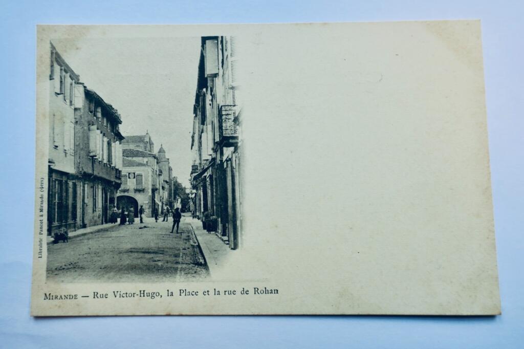 Mirande Victor Hugo Street, Gers 32