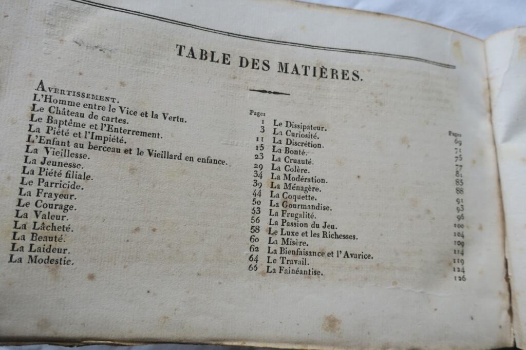 Moral lessons through contrasting tales and engravings